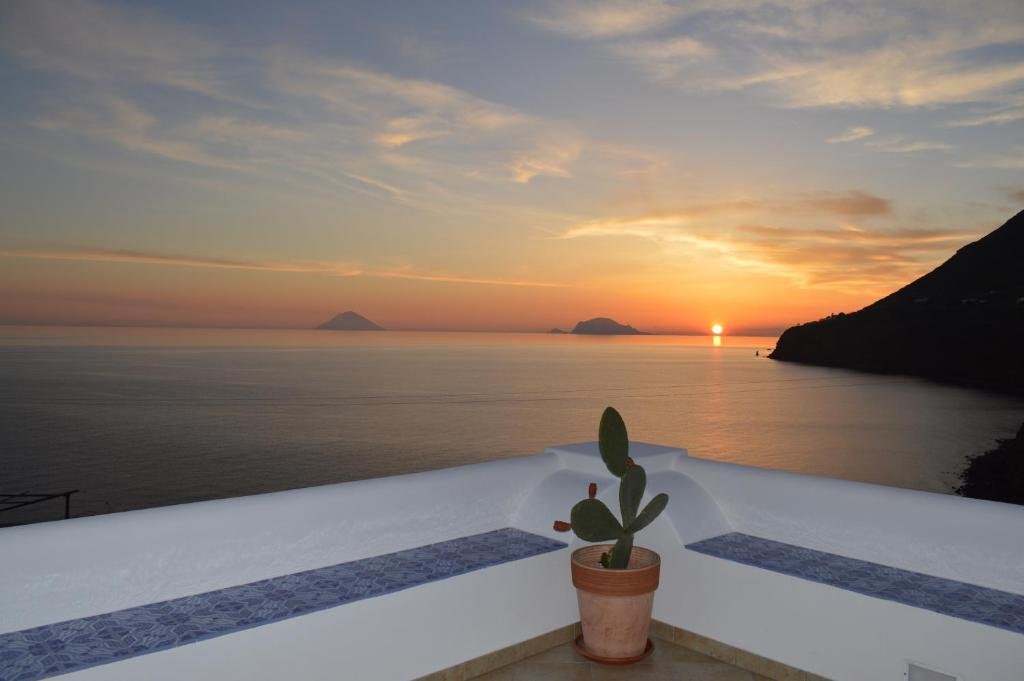 Foto 10 A'Alera Room & Breakfast Isola di Salina, 09