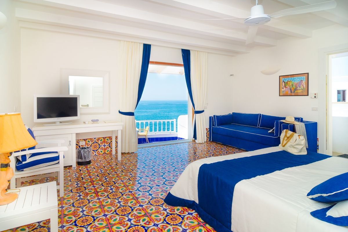 Foto 4 Hotel Casa Celestino Sant'Angelo - Serrara Fontana, 03