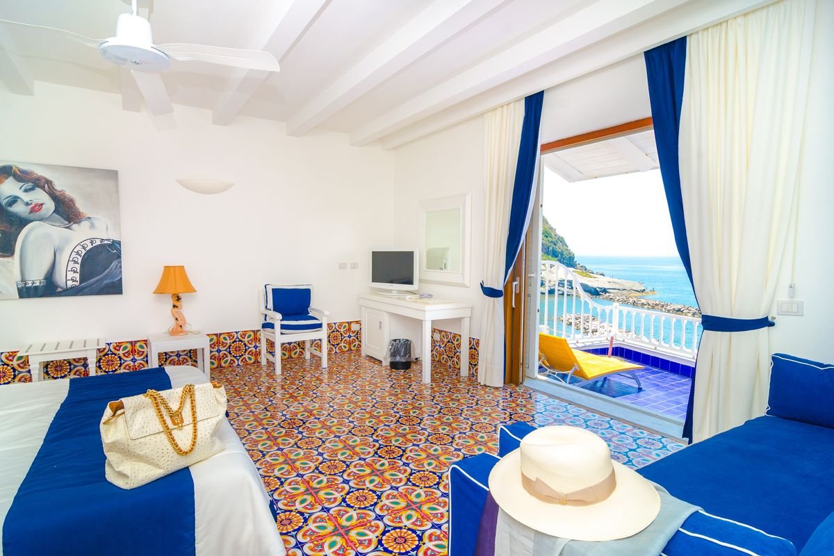 Foto 7 Hotel Casa Celestino Sant'Angelo - Serrara Fontana, 06