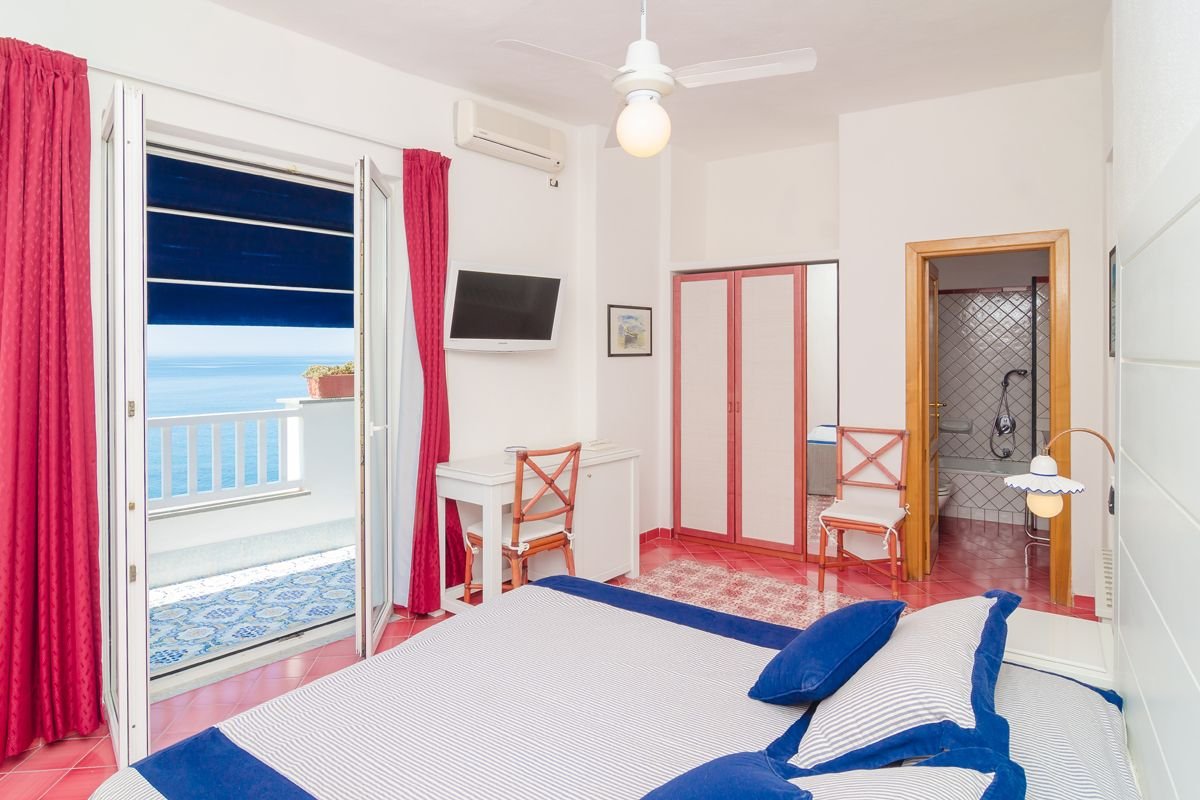 Foto 15 Hotel Casa Celestino Sant'Angelo - Serrara Fontana, 14