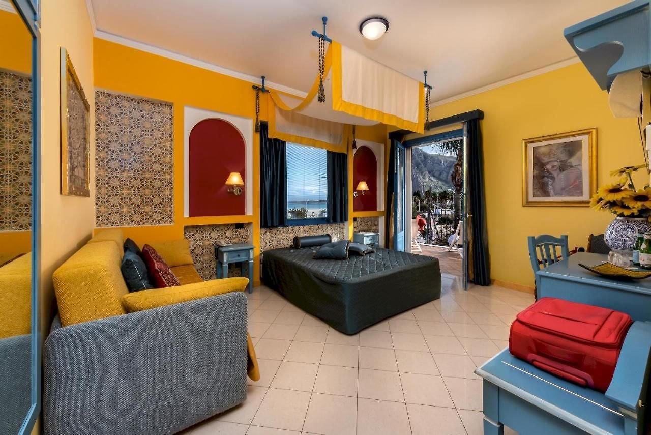 Foto 3 Hotel Ristorante Mediterraneo Faro San Vito lo Capo, 02