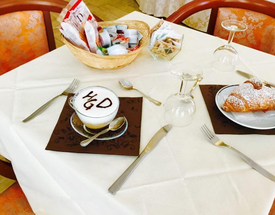 Foto 3 Hotel Grazia Deledda Sassari, 02