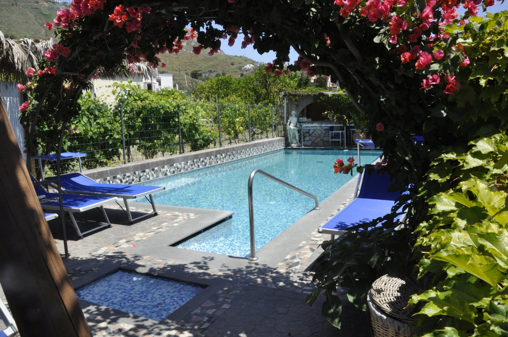 Foto 2 Hotel Casa Giuseppina Sant'Angelo - Serrara Fontana, 01