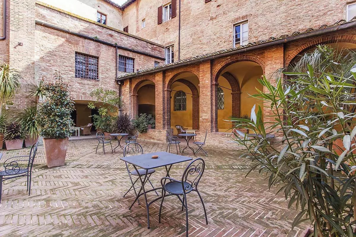 Foto 12 Il Chiostro del Carmine Siena, 11