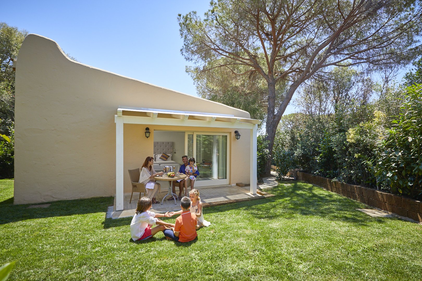 Foto 2 Forte Village Resort Il Borgo Santa Margherita di Pula, 01