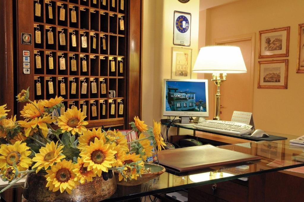 Foto 5 Hotel Titano Città di San Marino, 04
