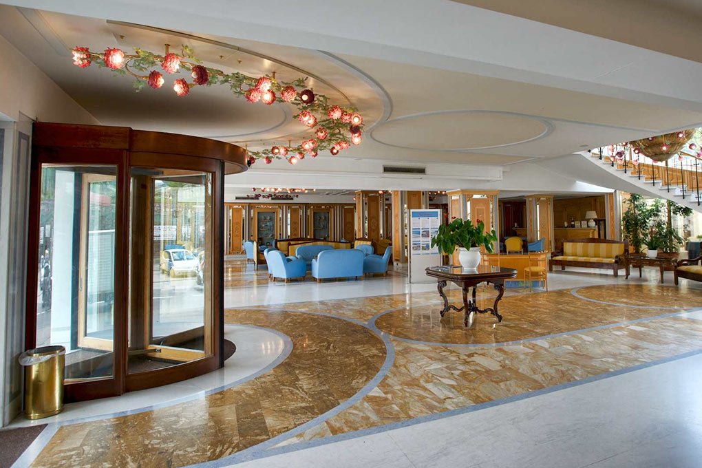 Foto 2 Grand Hotel Flora Sorrento, 01