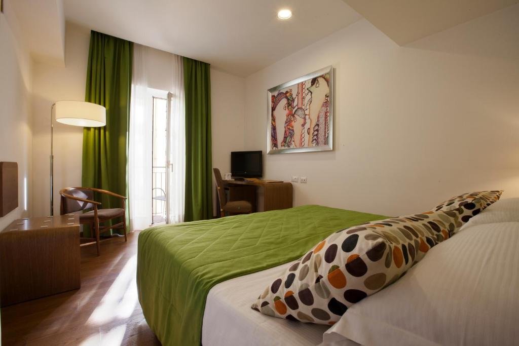 Foto 4 Hotel Plaza Sorrento Sorrento, 03