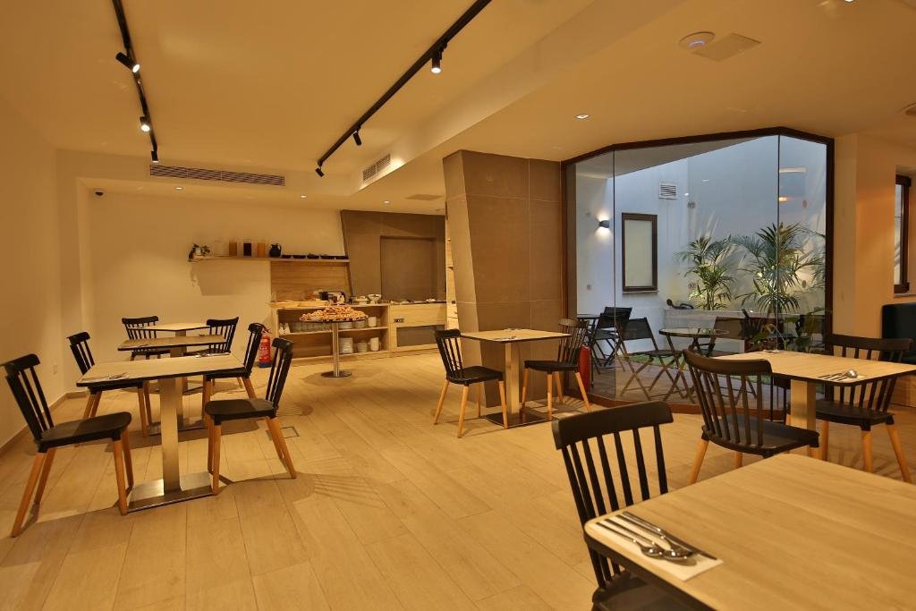 Foto 7 Ivy Hotel St. Julian's, 06