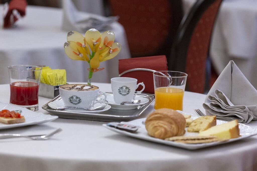 Foto 12 Hotel Rojan Sulmona, 11