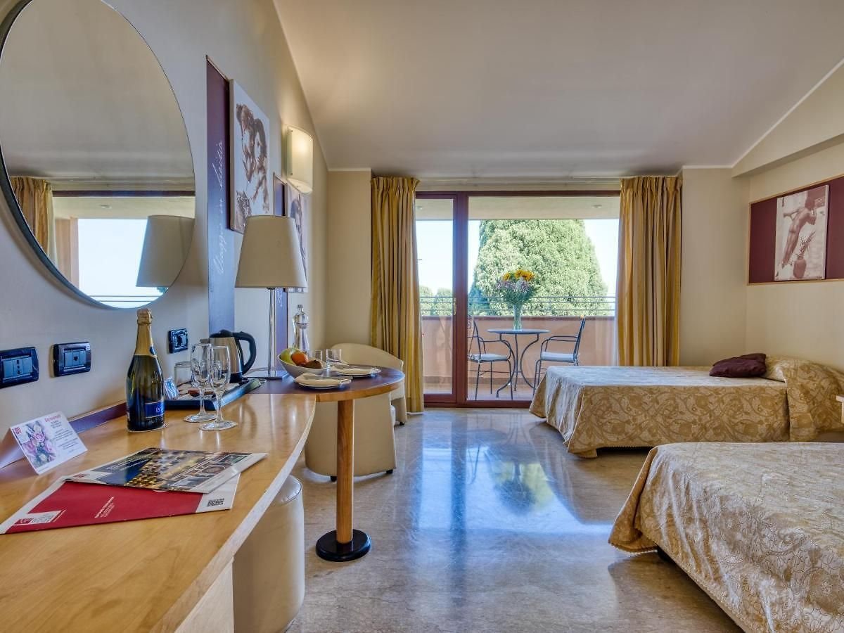Foto 11 Hotel Ariston & Palazzo Santa Caterina Taormina, 10