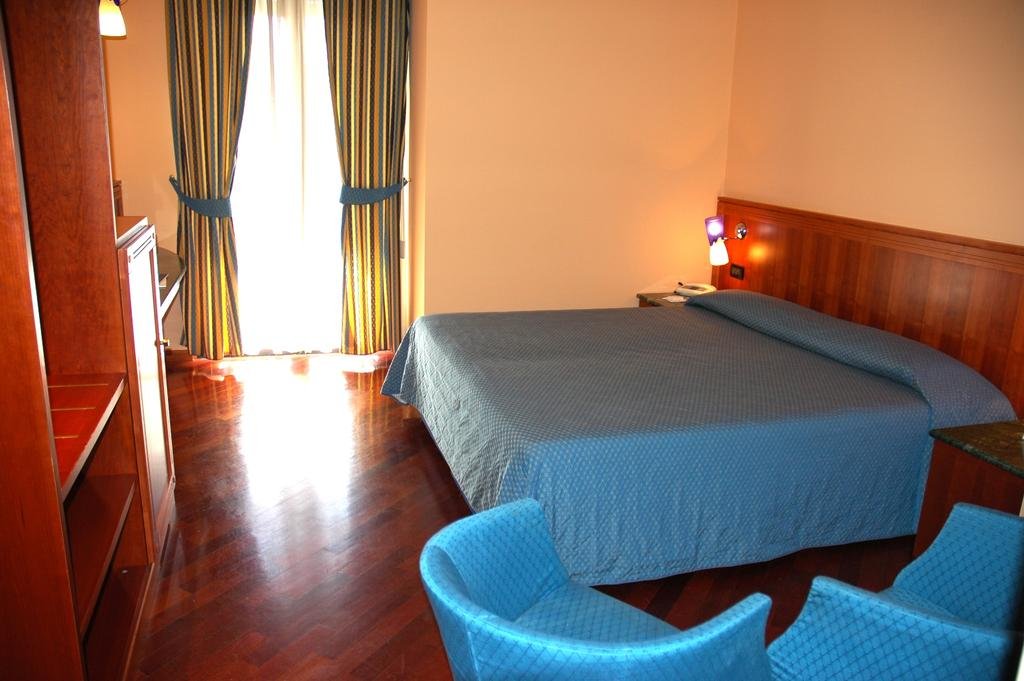 Foto 5 Hotel Michelangelo Palace Terni, 04