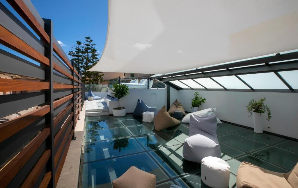 Foto 11 Azzoli Apartments & Skypool Trapani, 10