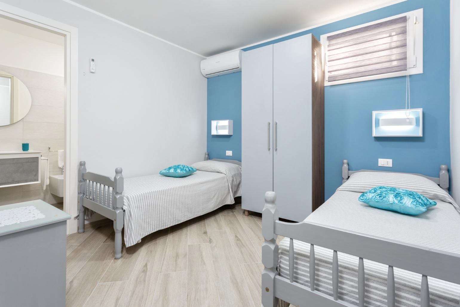 Foto 7 Villa Elena Trappeto, 06