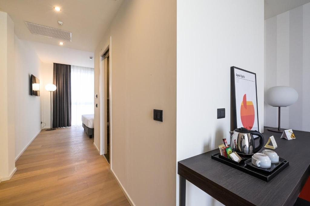 Foto 9 Hotel Punta Tipa Trapani, 08