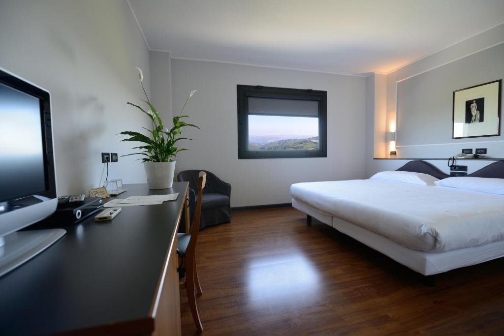 Foto 5 Hotel Mamiani & Relaxing Spa Urbino, 04