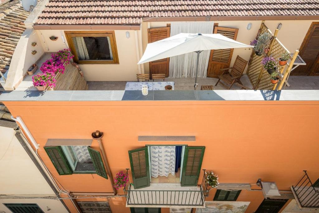 Foto 16 Casa Clelia Piazza Isola di Ustica, 15