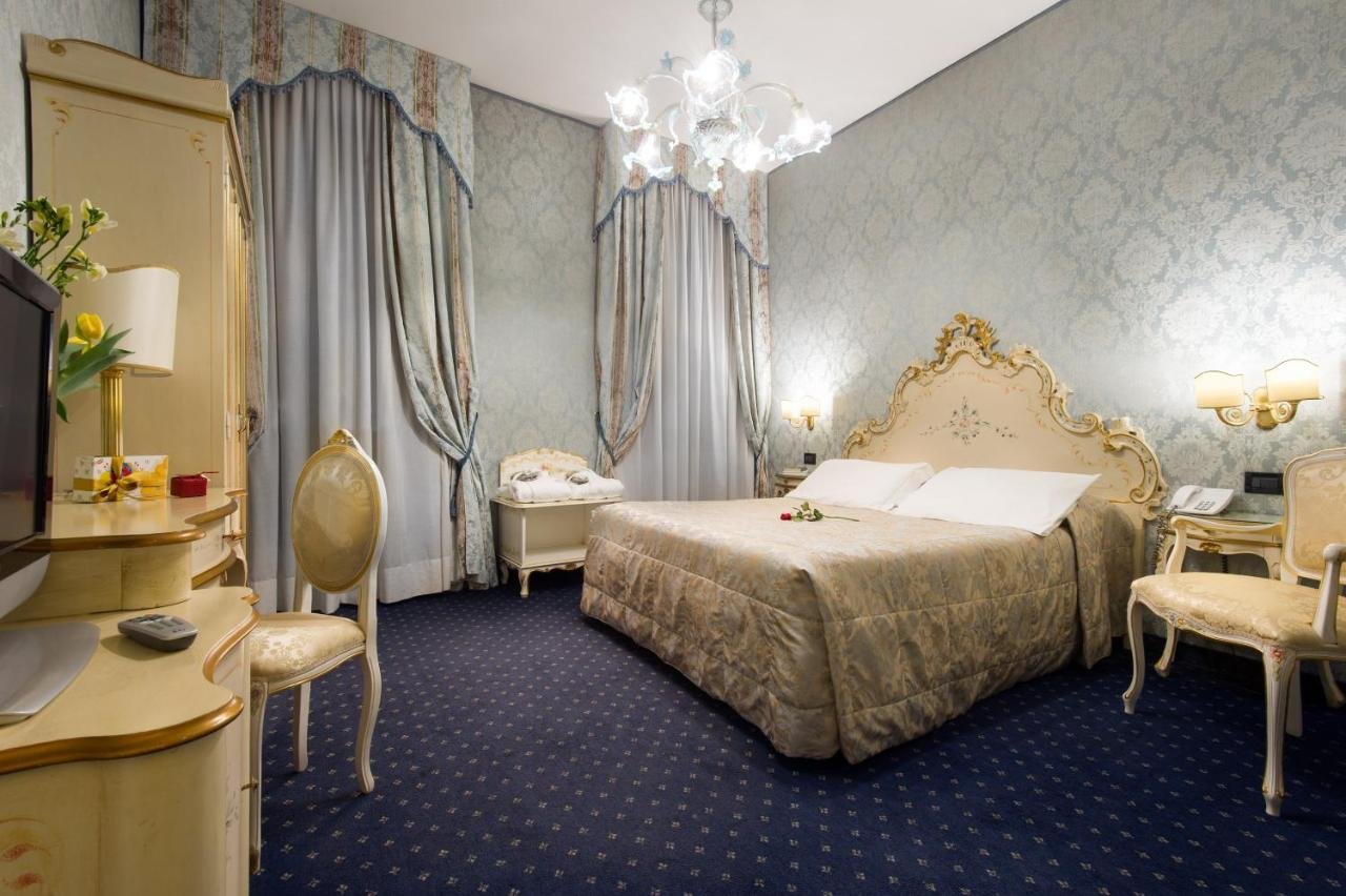Foto 7 Hotel Carlton on the Grand Canal Venezia Santa Croce, 06