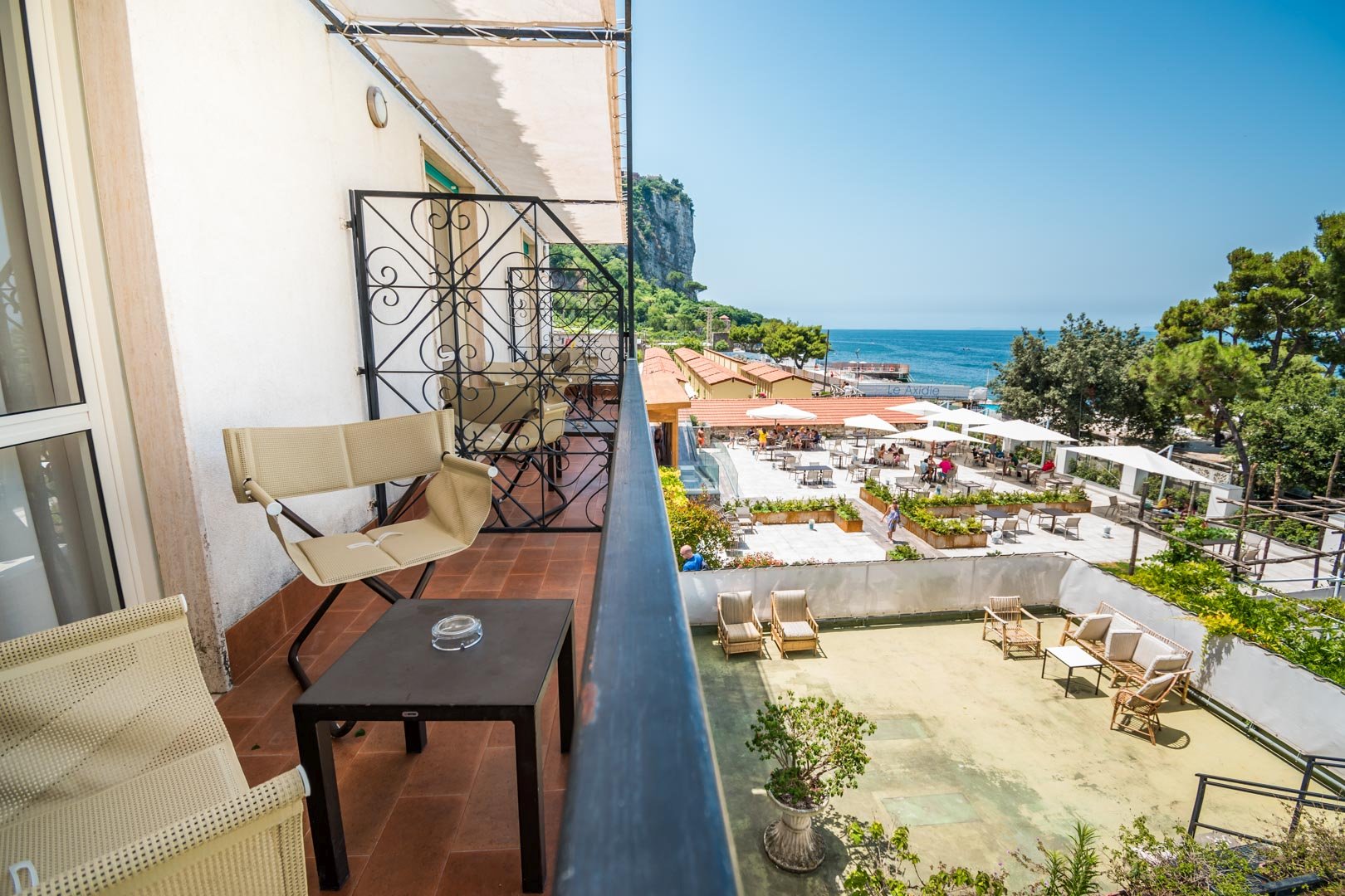 Foto 10 Hotel & Resort Le Axidie Vico Equense, 09