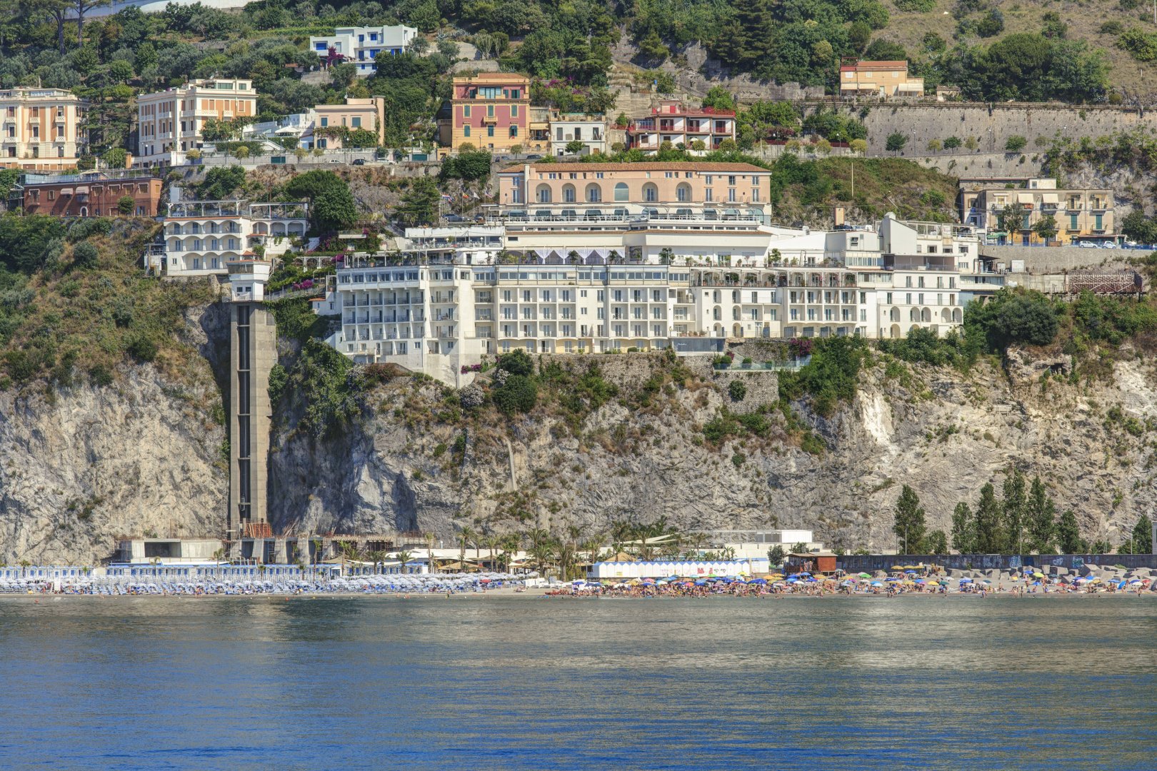 Foto 2 Lloyd's Baia Hotel Vietri sul Mare, 01