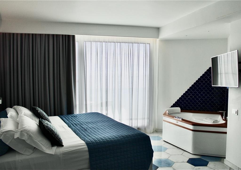 Foto 10 Lloyd's Baia Hotel Vietri sul Mare, 09