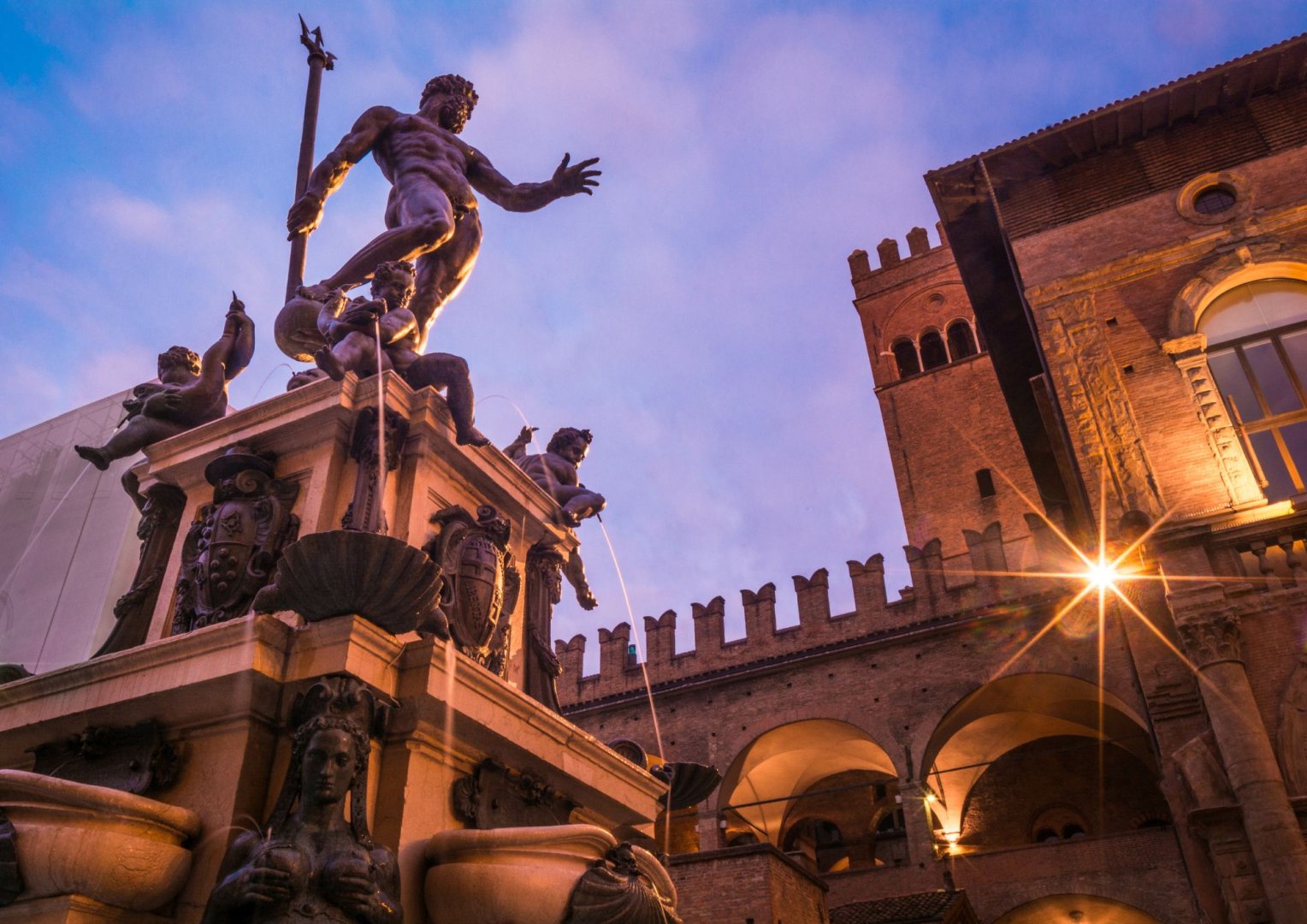 Foto 2 Un viaggio paradisiaco tra tortellini, torri e dolci colline