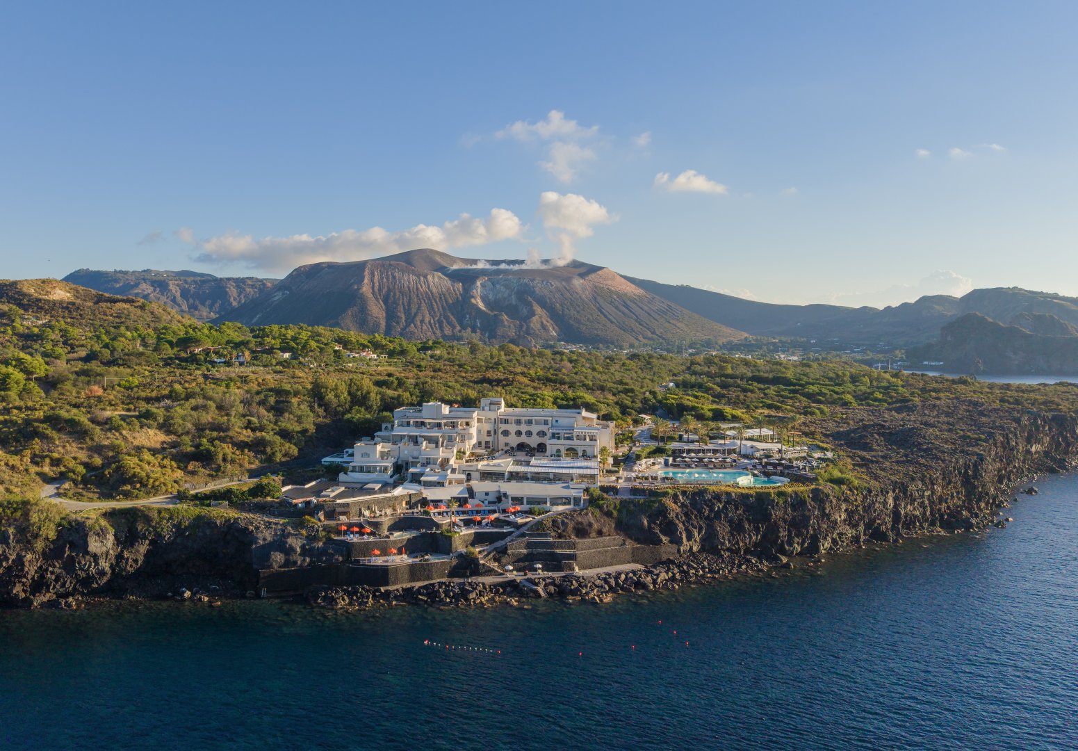 Foto 3 Prestige Tour delle Isole Eolie in mezza pensione