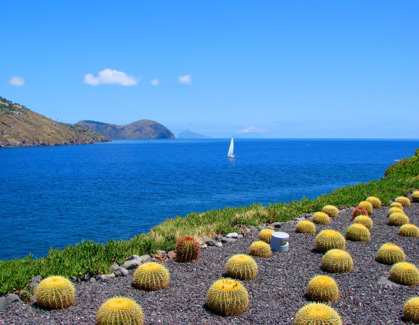 Foto 9 Prestige Tour delle Isole Eolie in mezza pensione