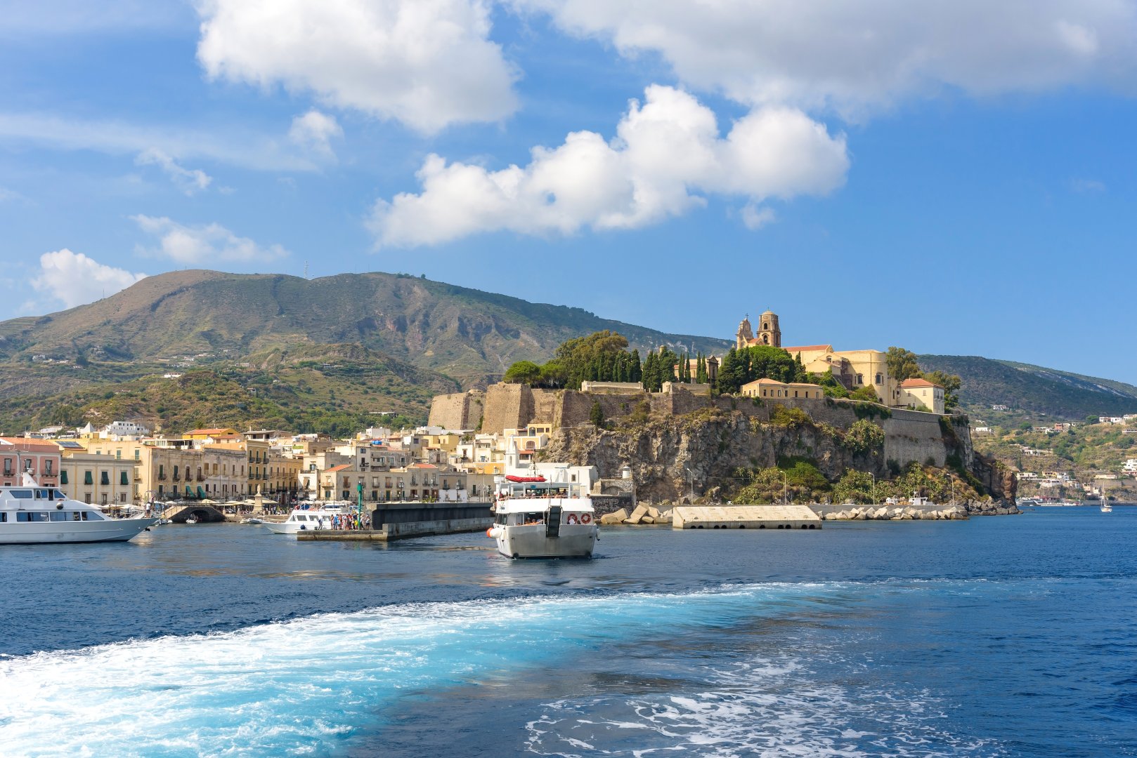 Foto 18 Prestige Tour delle Isole Eolie in mezza pensione