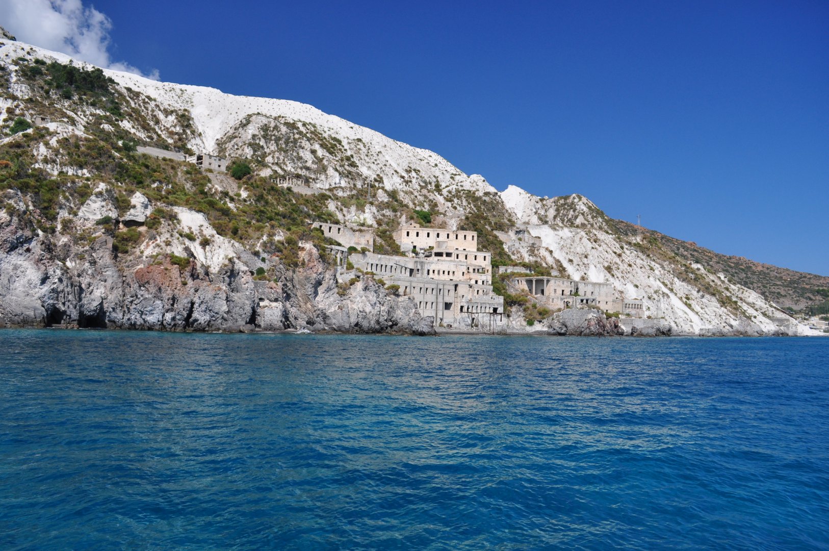 Foto 23 Prestige Tour delle Isole Eolie in mezza pensione