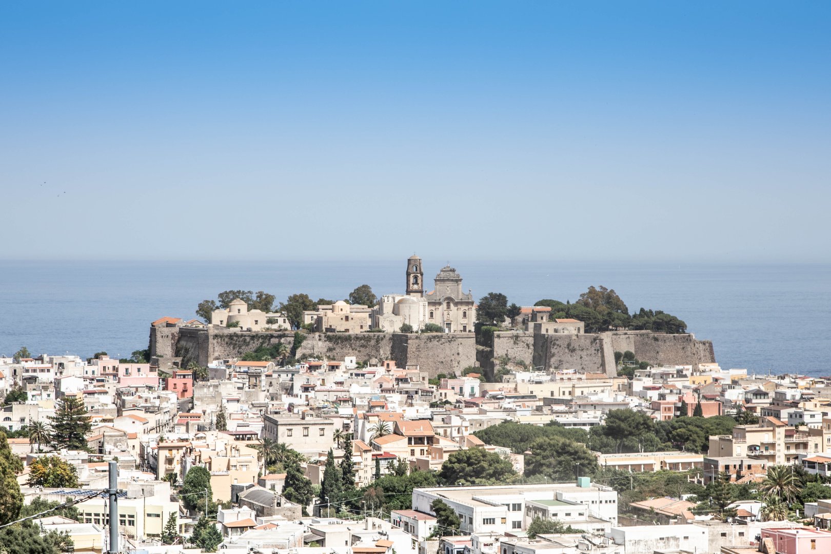 Foto 2 Tour delle Isole Eolie - Lipari in mezza pensione