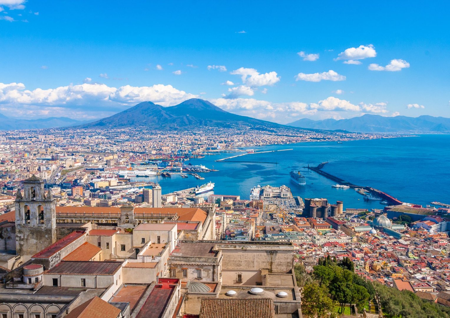 Foto 4 Tra storia, esoterismo, pizze e Lacryma Christi