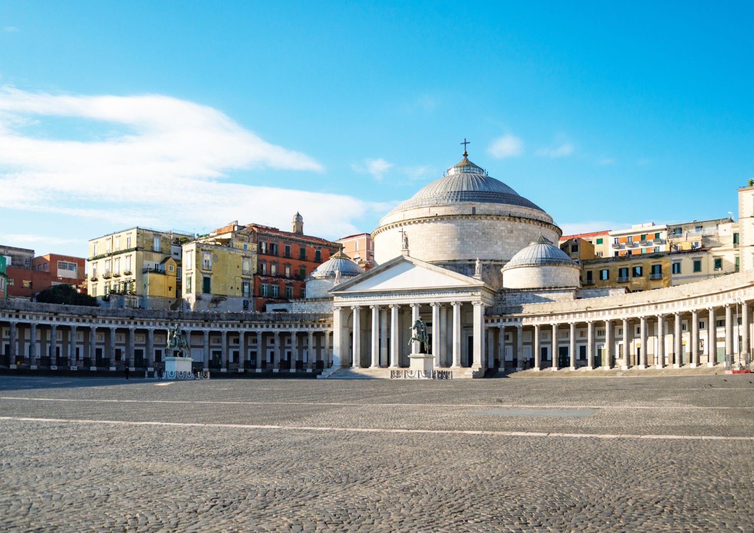 Foto 5 Tra storia, esoterismo, pizze e Lacryma Christi