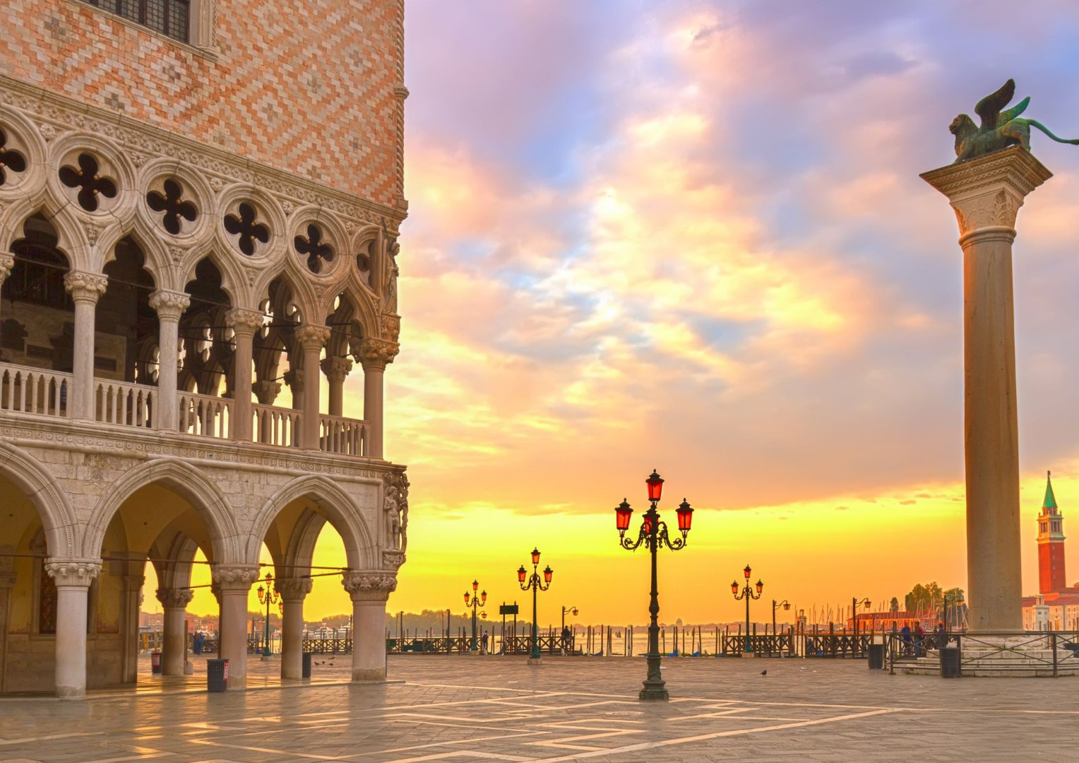 Foto 10 Venezia Svelata 4 stelle: gemme nascoste, tradizioni artigianali e canali da sogno