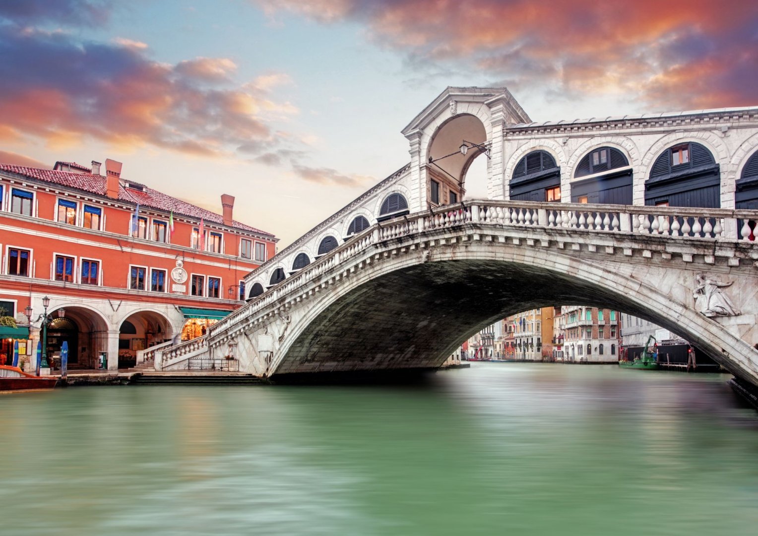Foto 2 Venezia Svelata 3 stelle: gemme nascoste, tradizioni artigianali e canali da sogno