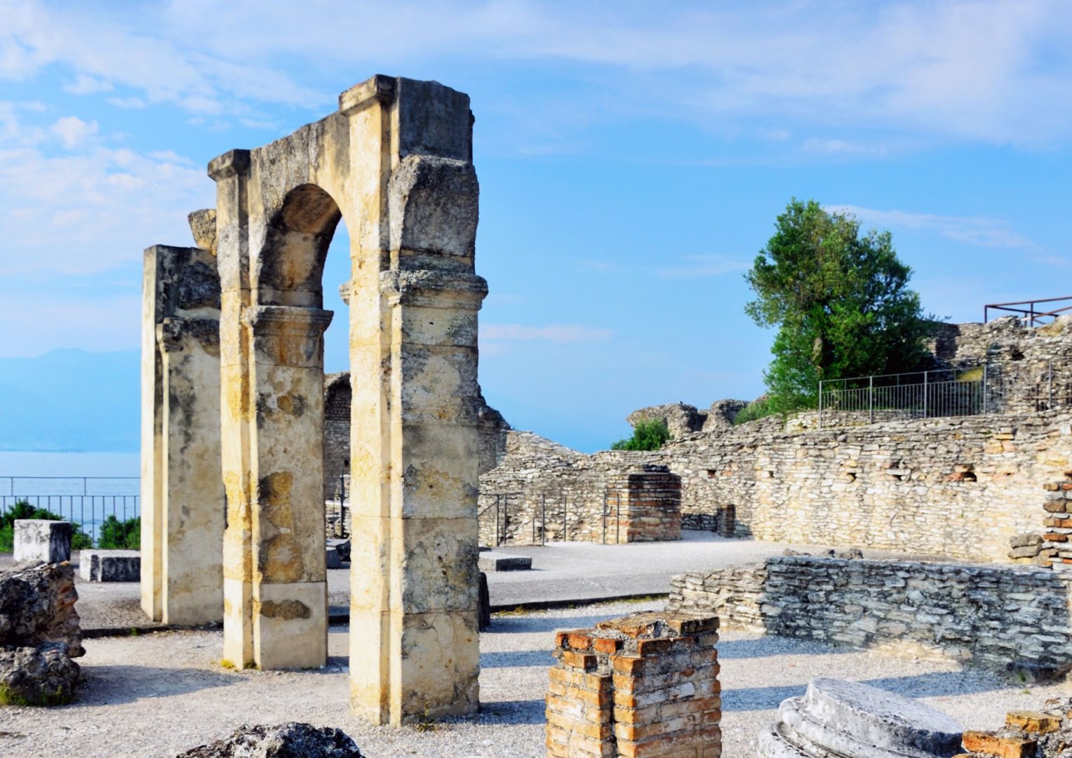 Foto 10 Dipinto del lago di Garda